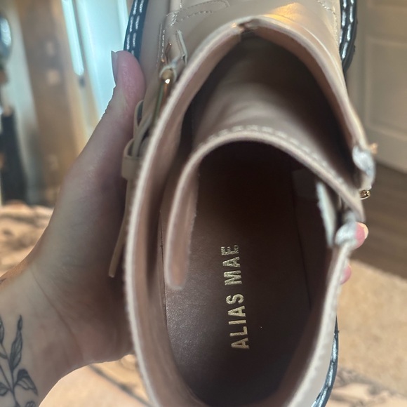 Alias May Genuine Leather Boots - Picture 9 of 9